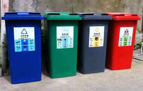 杭州生活垃圾分类收集又出新举措 街头垃圾桶减少你适应吗